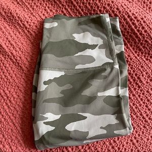 aerie camo 7/8 leggings